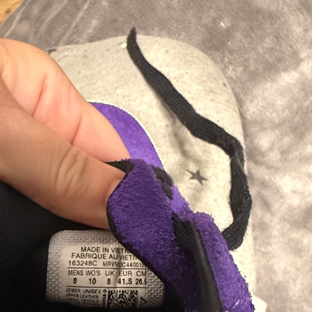 Converse One Star Purple Suede Sneakers with Black laces. - Picture 5 of 5